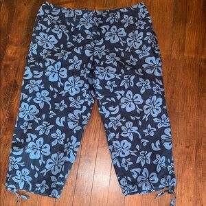SO Floral Print Cotton Capris.